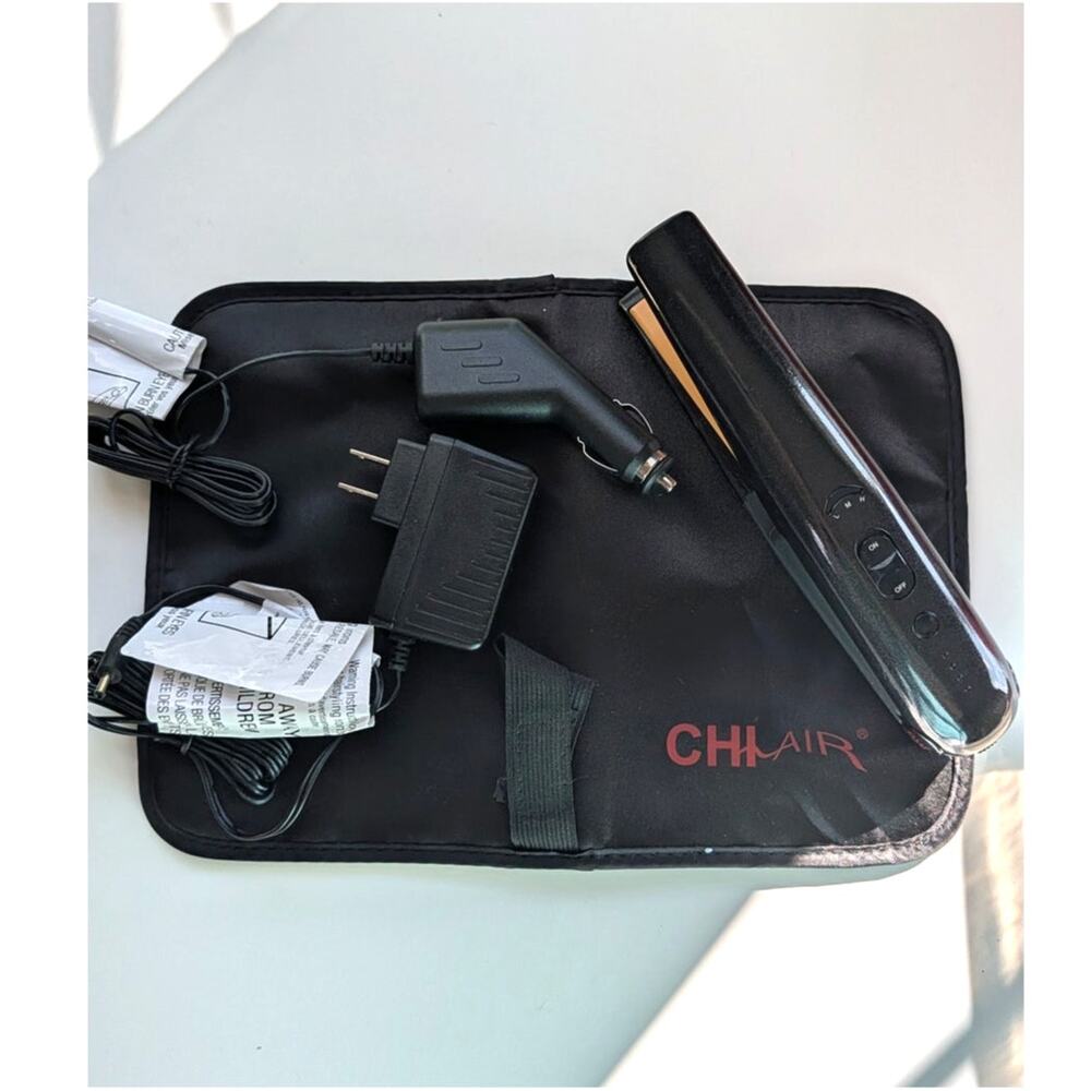 CHI Air Quest Cordless 1" Tourmaline Ceramic Flat Iron CA1176 Black w/ Chargers